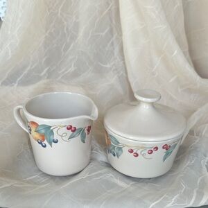 Vintage Corelle Coordinates "Abundance" Cream & Sugar Set with Lid